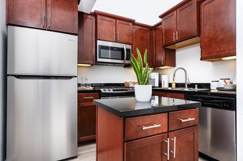 Granite slab in kitchen countertops